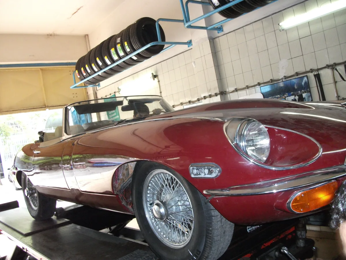 Jaguar E-Type - Akgün Otomotiv servisinde