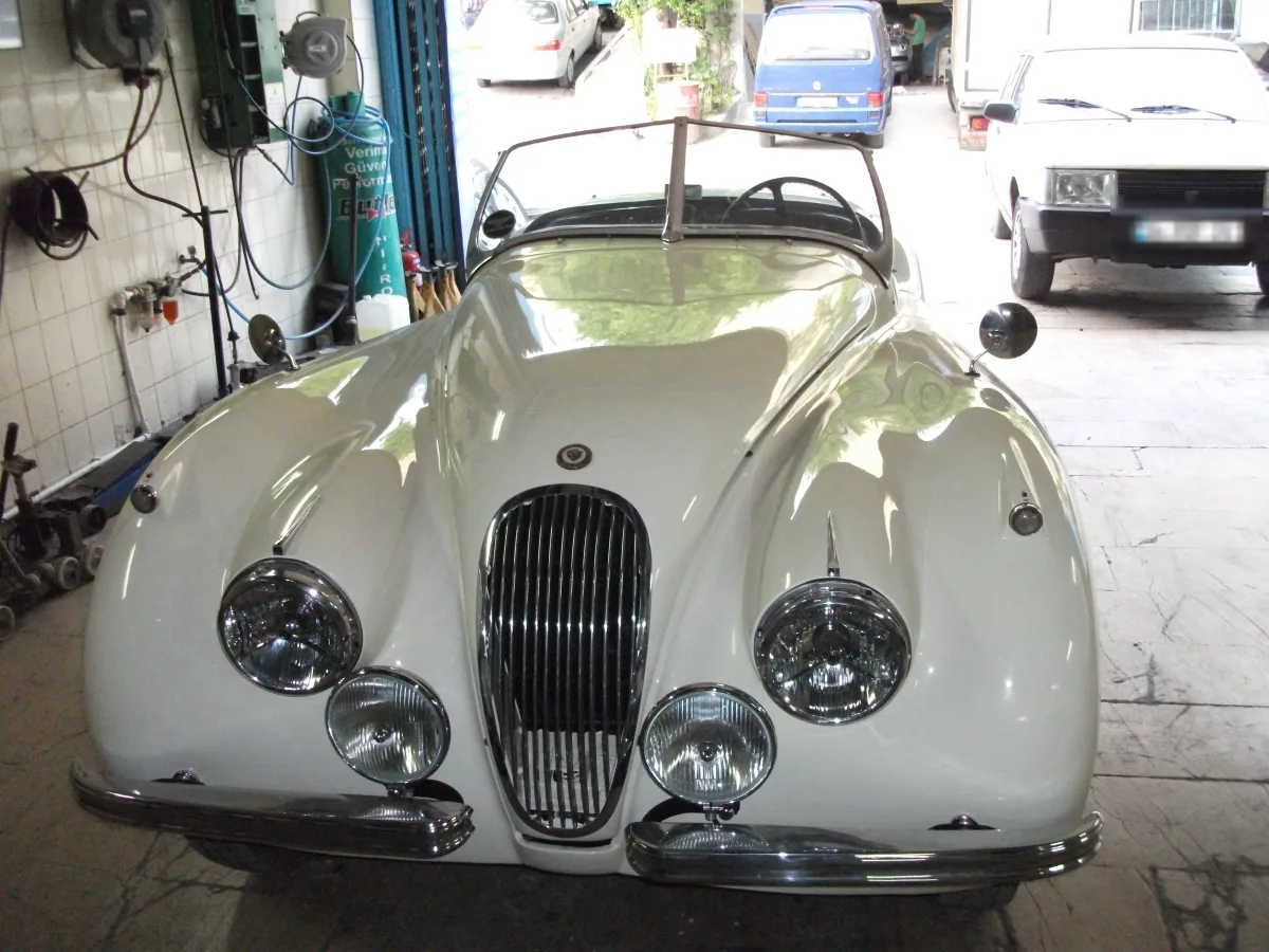 Jaguar XK120 - Akgün Otomotiv servisinde